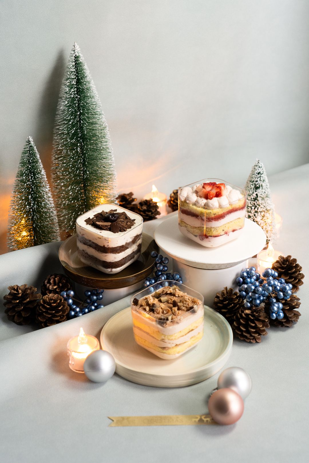Assorted Christmas Mini Cakes (Box of 4)