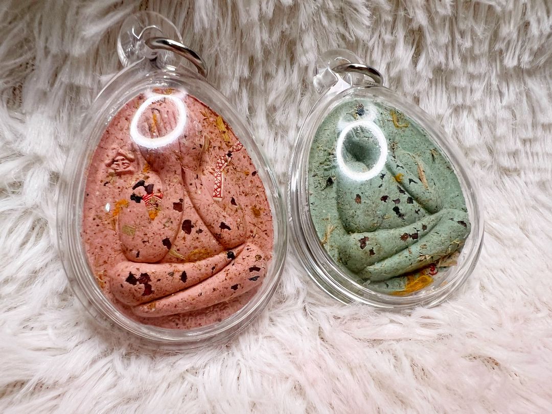 7. Wat Ban Rai Special (W note and monk Cloth) Jumbo Luang Phor Koon Pidta