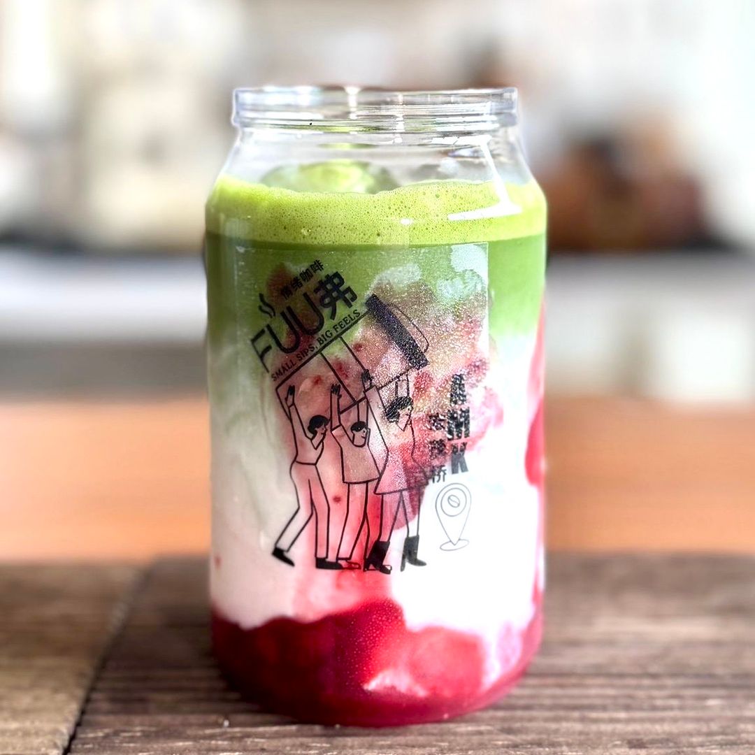 🍓Iced Strawberry Matcha Latte