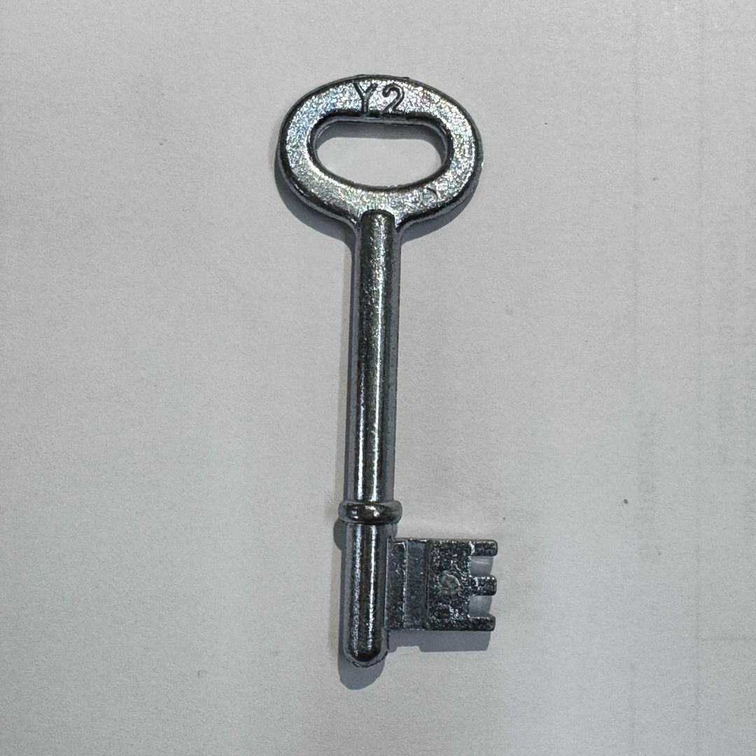 Y 2 KEY