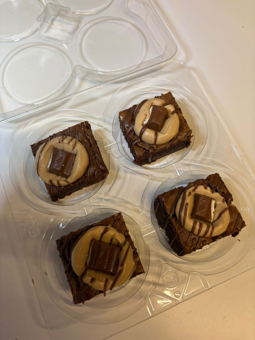 Kinder Topped Brownie - 4 Pack