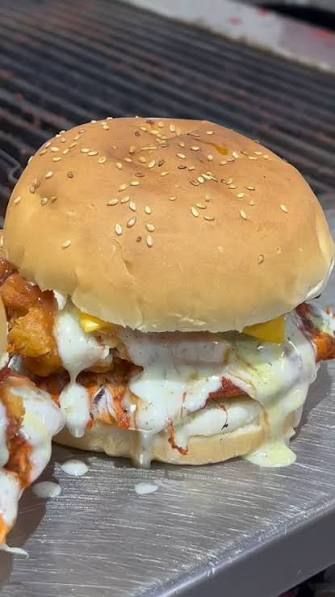 Fried Chicken Rounder + chips 