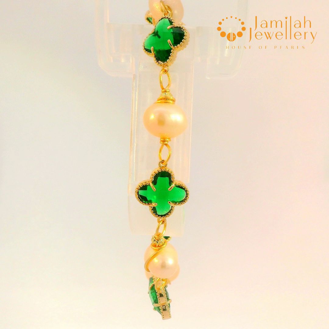 Classic White Pearl Bracelet with Hand-Wrapped Copper K9 Crystal Emerald Clover