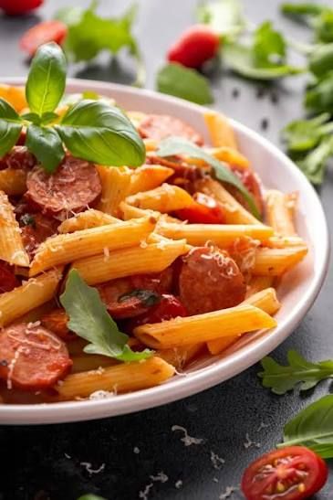 C.Mercredi: Macaronis au saucisses et champignons 