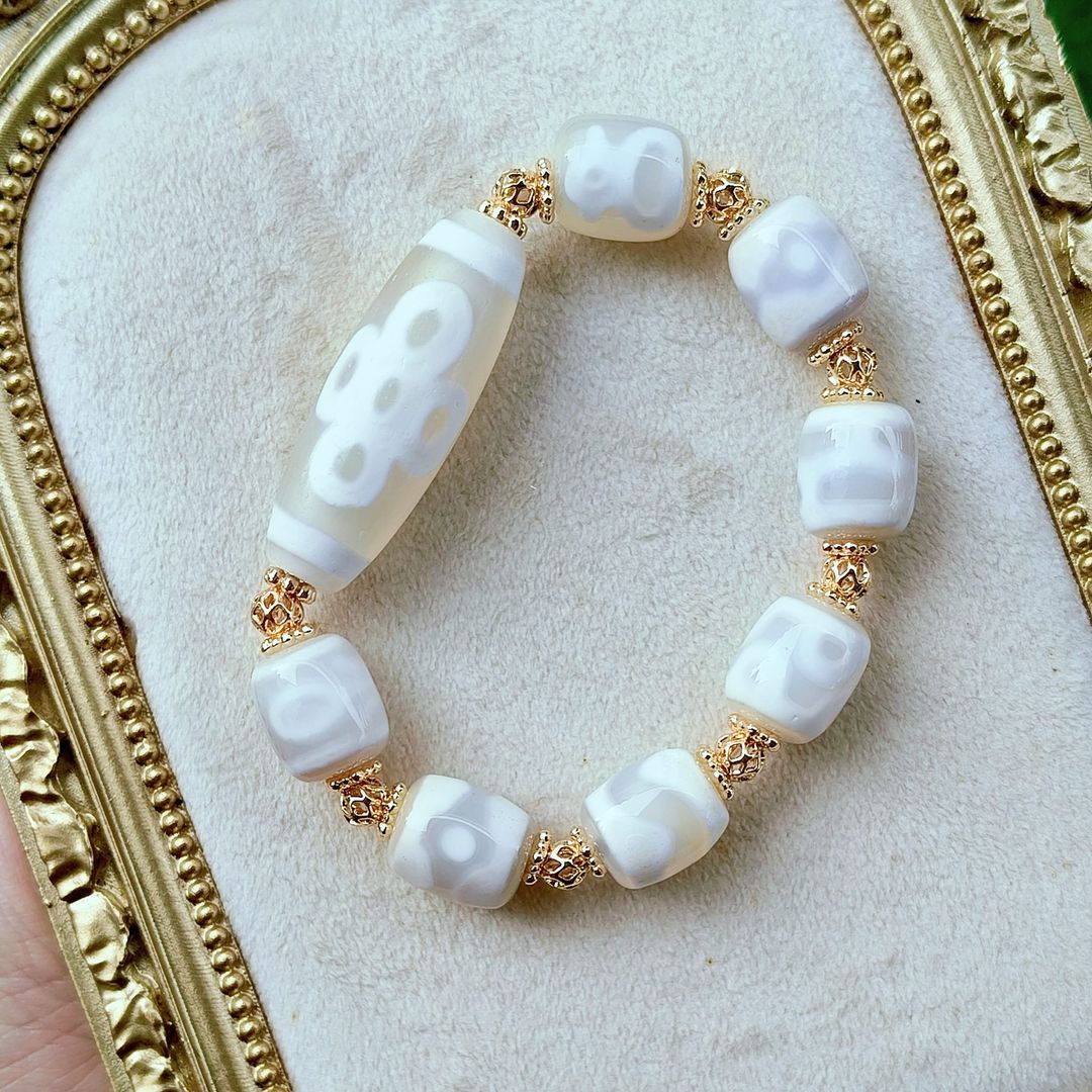 White 5 Eye Lightning Dzi Wealth & Blessings Bracelet (Matte Old Collection Piece)