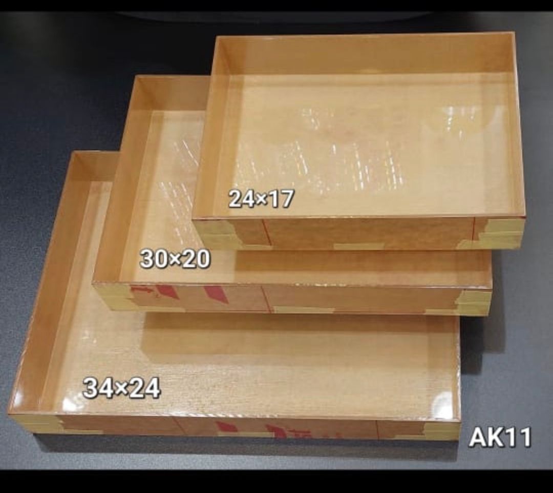 صواني اكريلك الشفاف 3حبات