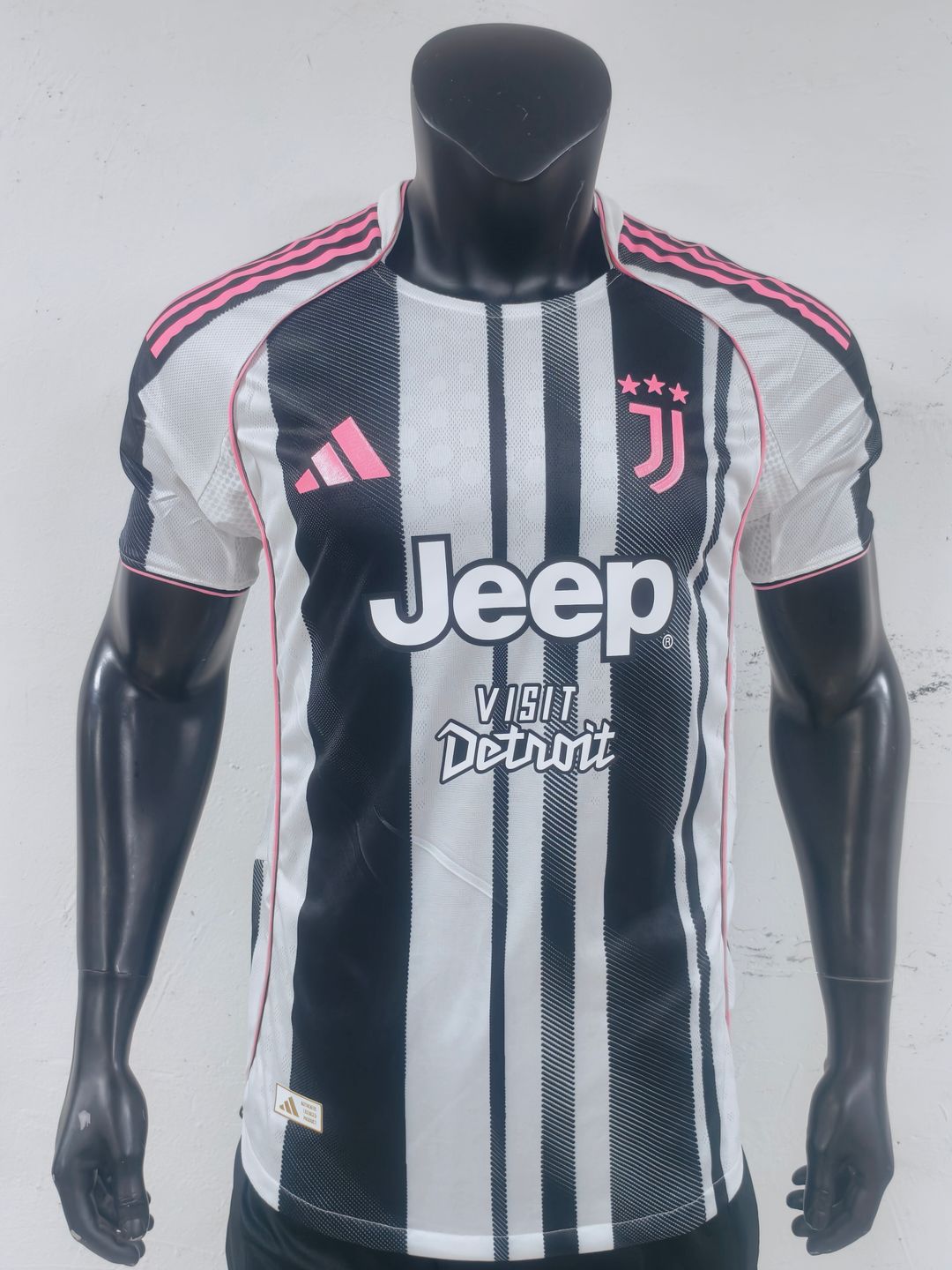 Juventus 2025/26 Home Shirt (White / Black / Pink)