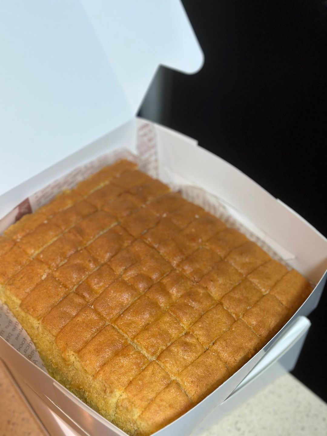 ASSORTED WHOLE CAKES