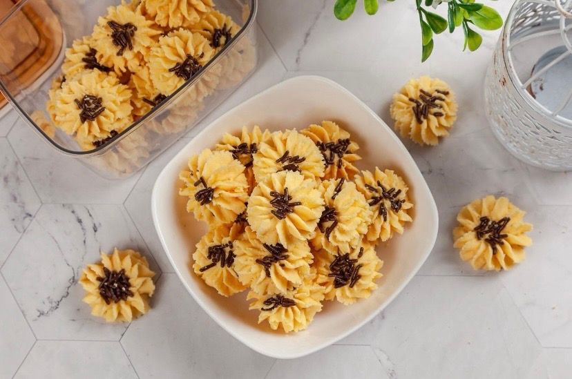 Dahlia Cookies