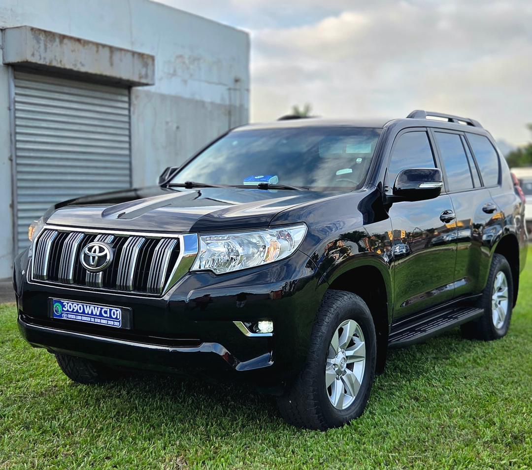 TOYOTA PRADO LAND CRUISER 2023 NOIR
