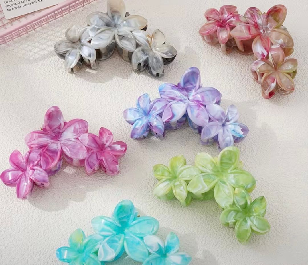 Gradient Floral Claw Clip