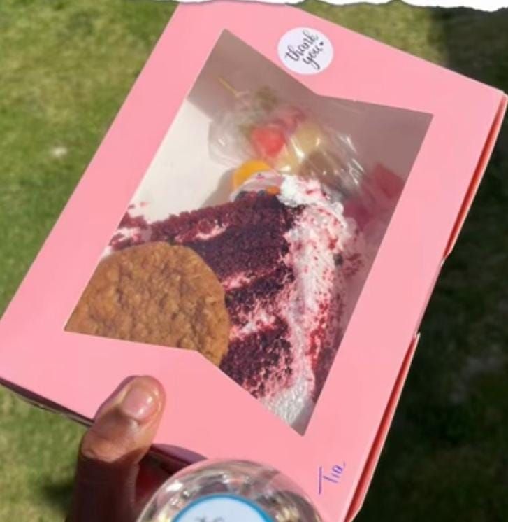 8 x 6 x 2.5 Inch Pink  Cake Sale Box 