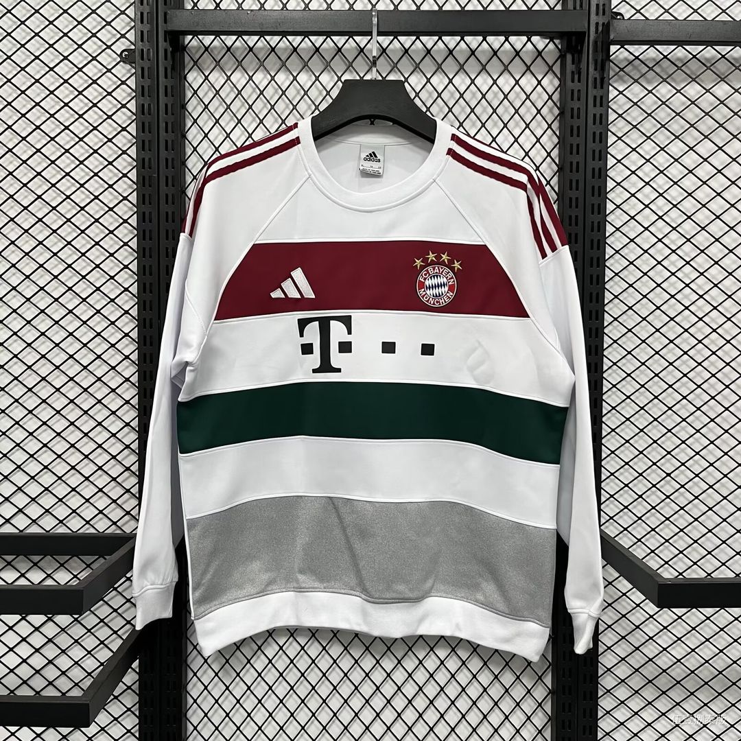 F.C Bayern Munich Adidas HEATRDY Casual Sweater