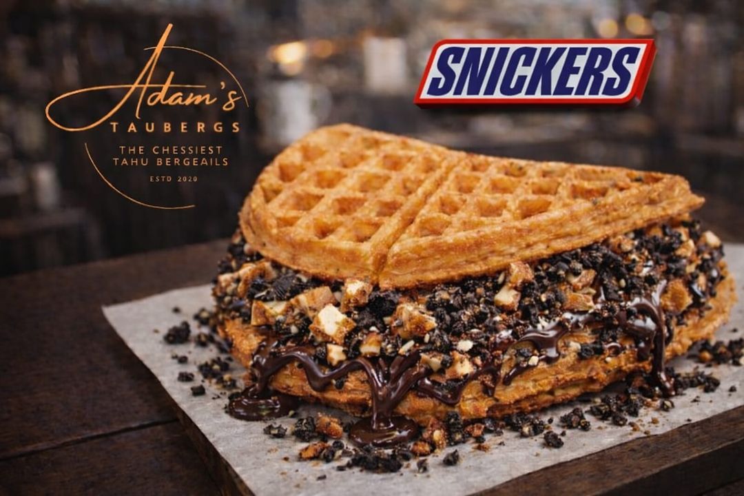 Snickers Waffle