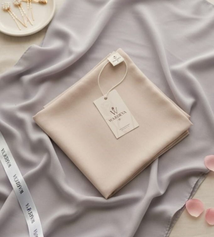 WARDÉYA | Série Épure | Hijab Segi Empat 120x120