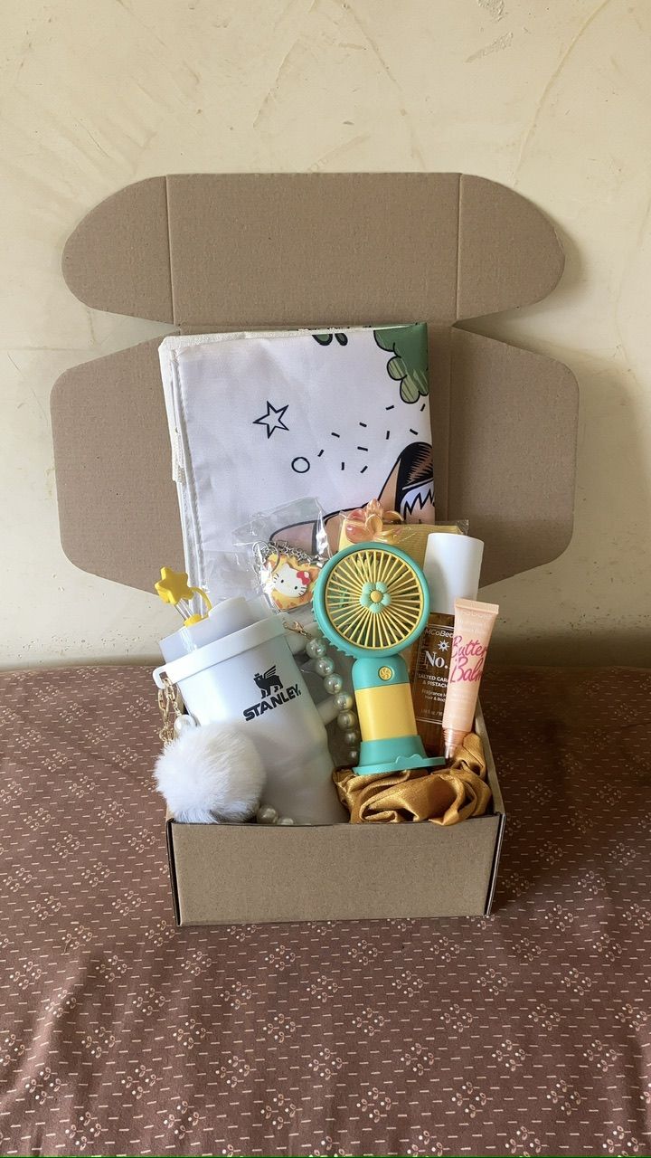 Box cadeau blanc et jaune 