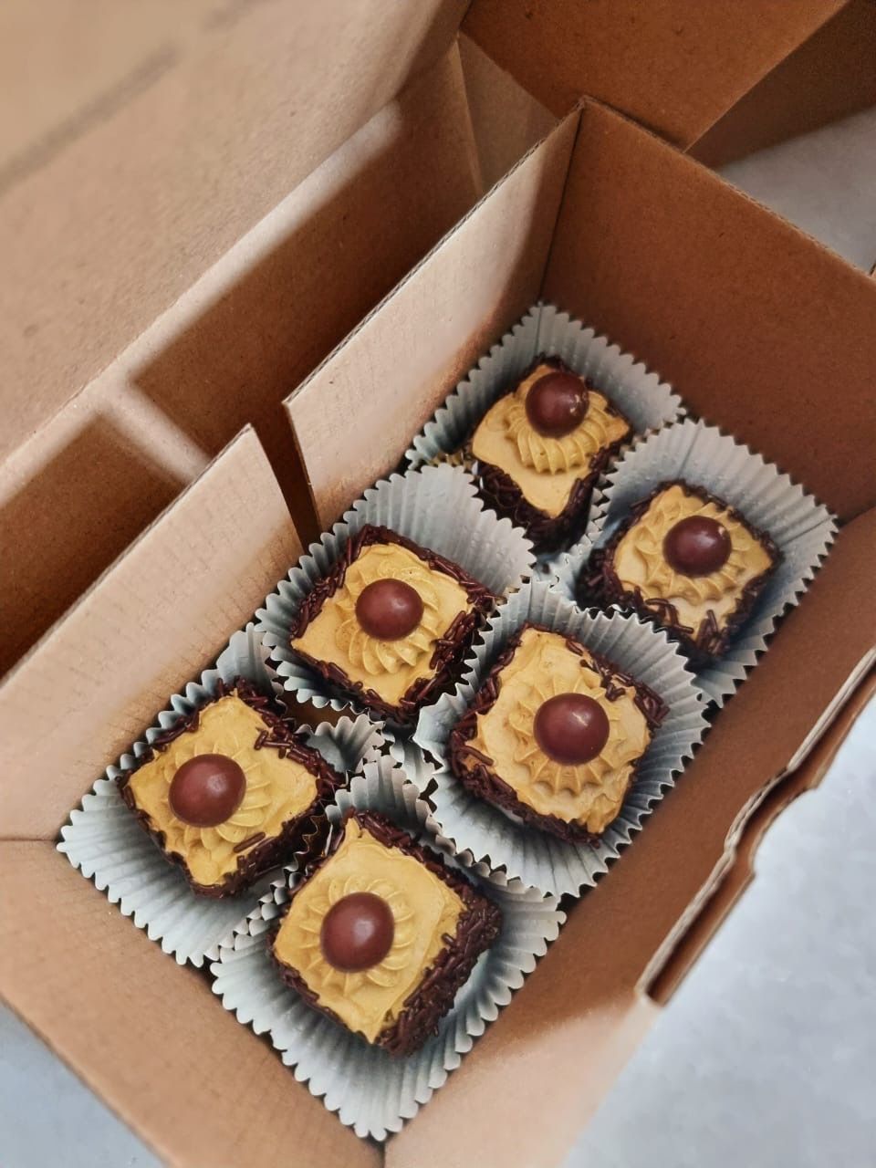 ʜᴀᴍᴘᴇʀs ᴍɪɴɪᴄᴀᴋᴇs ғᴏʀ ᴀɴɴɪᴠᴇʀsᴀʀʏ ᴇᴠᴇɴᴛs🍰 