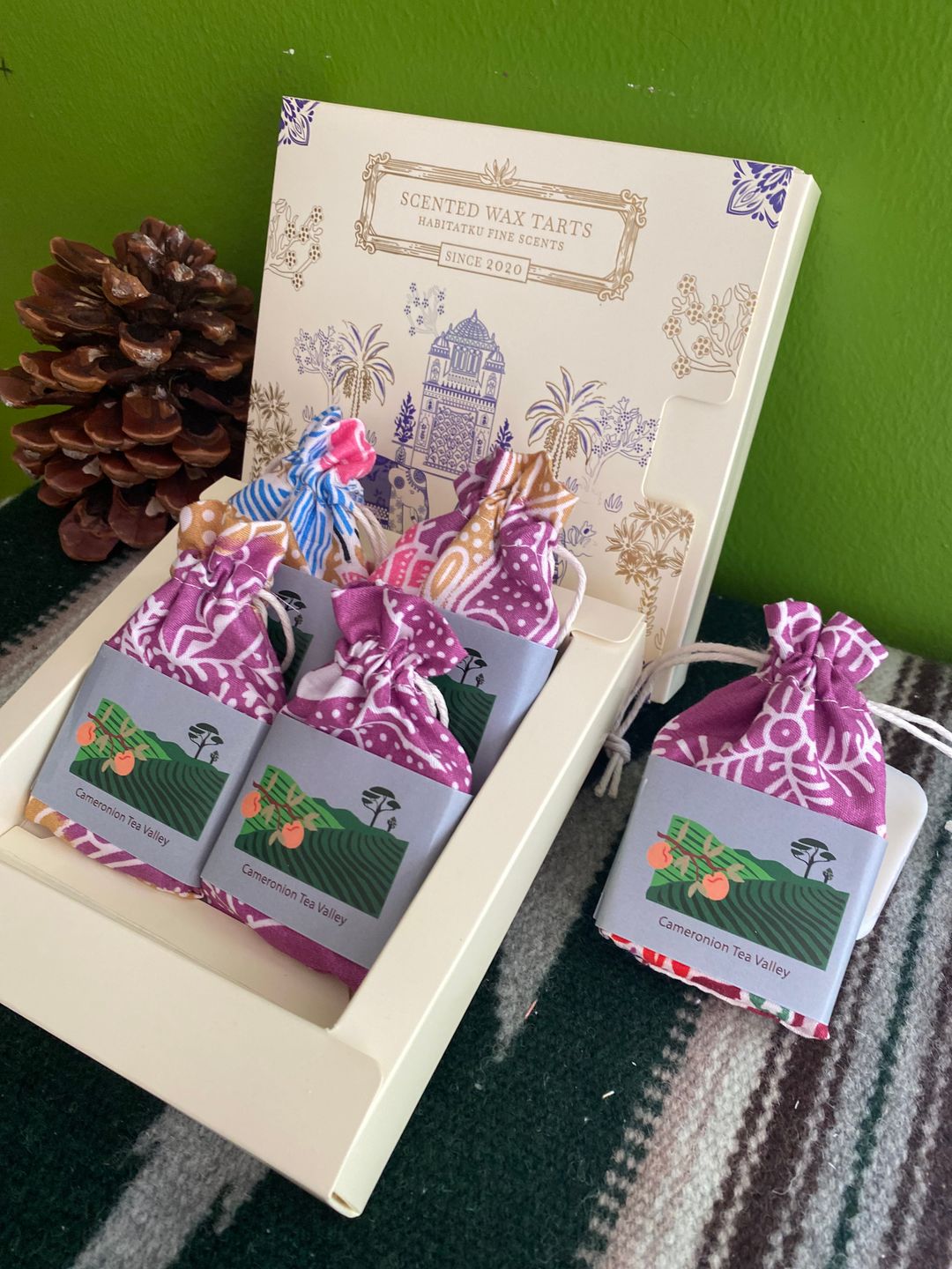 Cameronian Tea Valley (Peach & Black Tea)