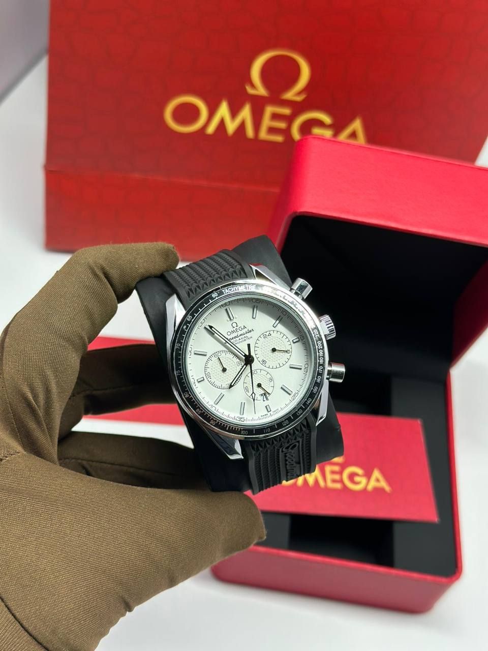 אומג,ה יוקרתי – סמל סטטוס בעולם היוקרה | איכות גבוהה