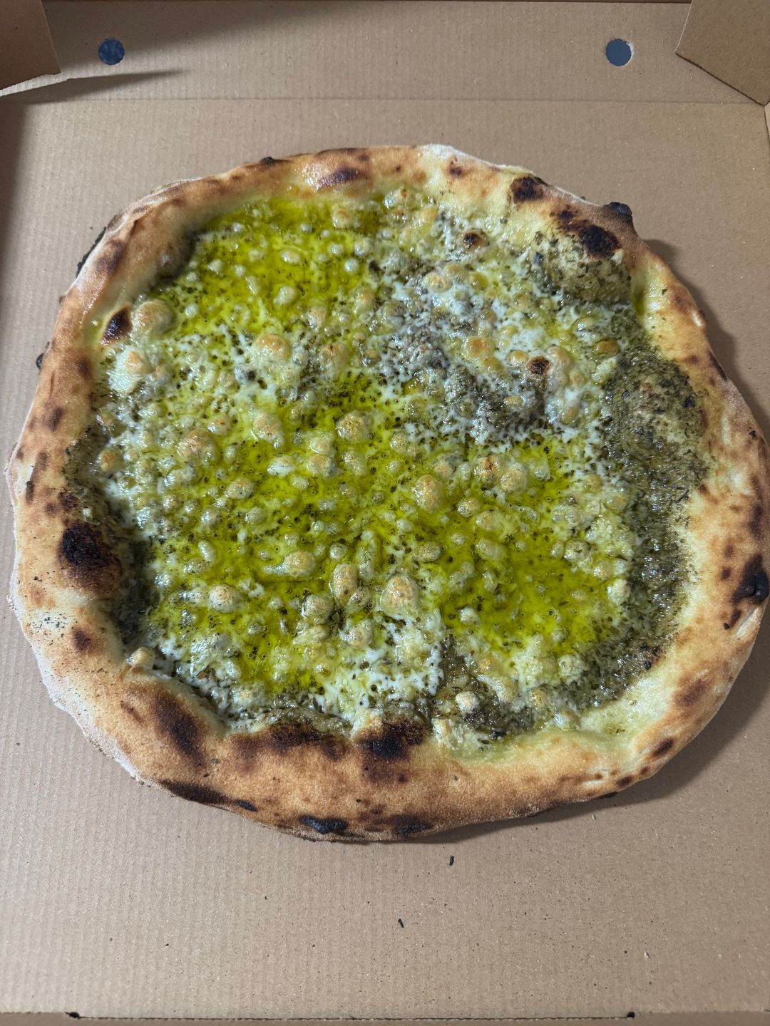 פיצה פסטו עדינה