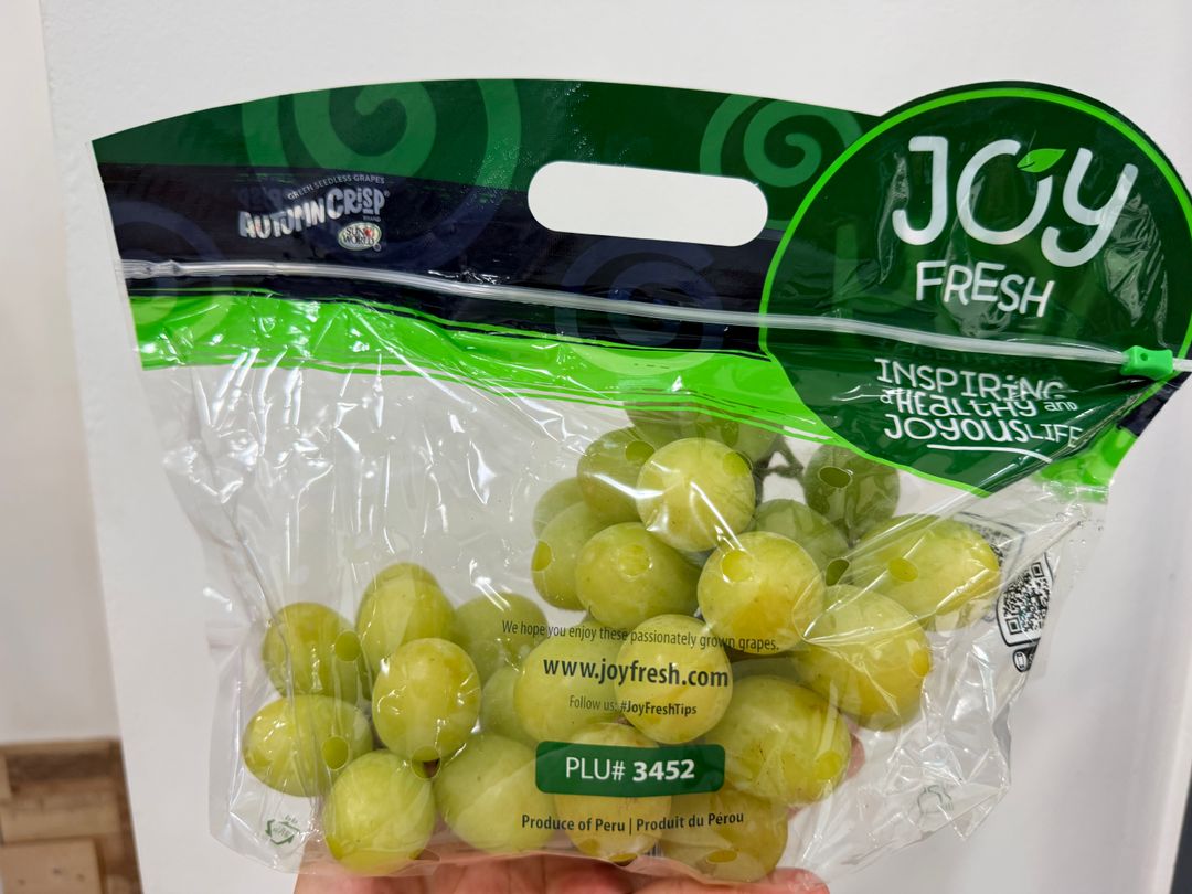 Peru Autumn Crisp Green Grapes 