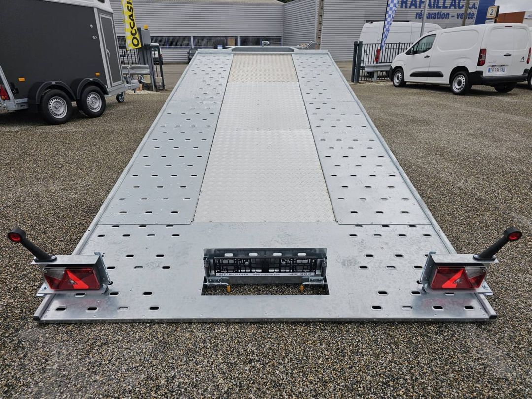 Remolque para transporte de coches Temared Carkeeper 5820/3 – 3 ejes