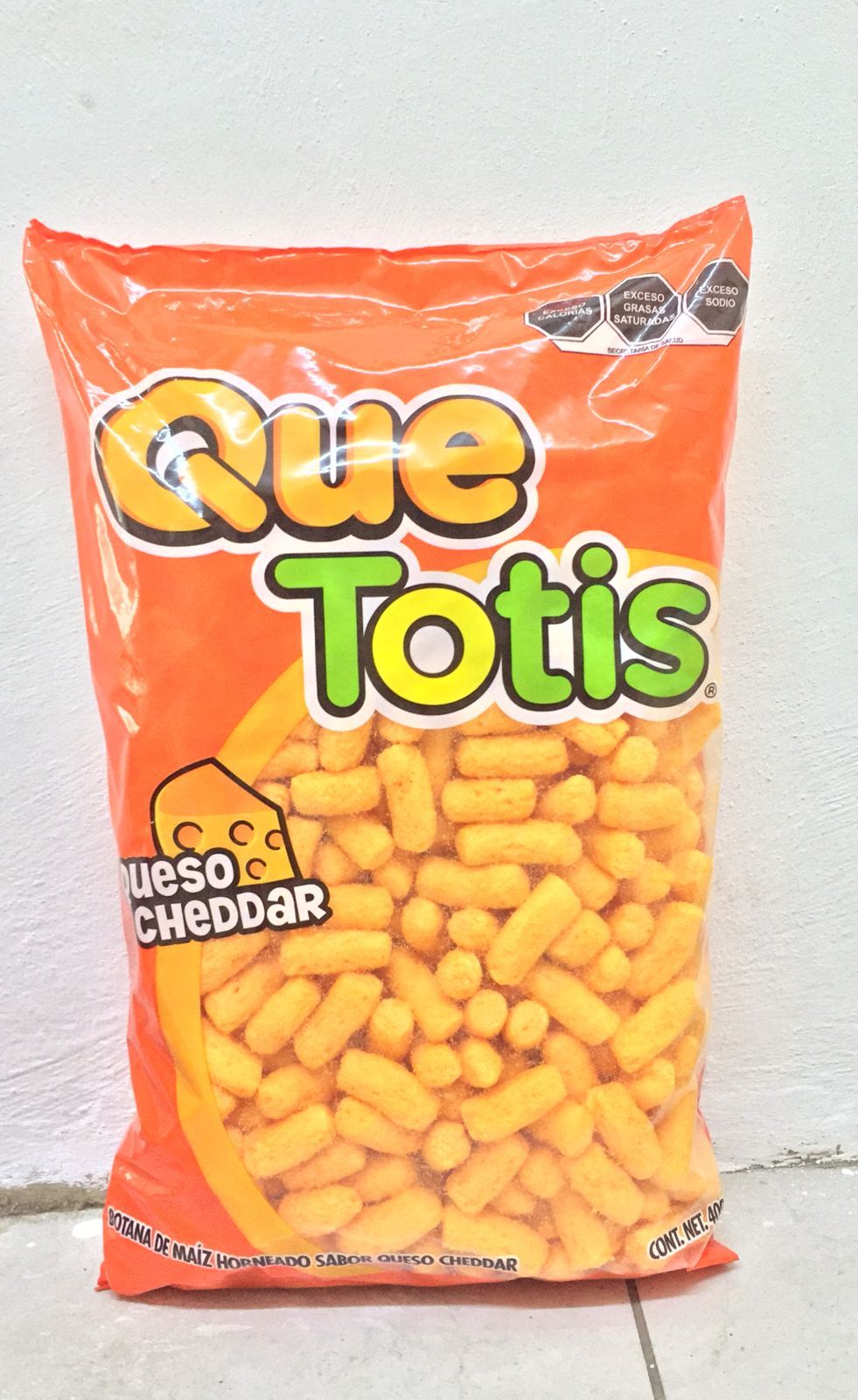 QUE TOTIS QUESO CHEDDAR BSA 400 GRS