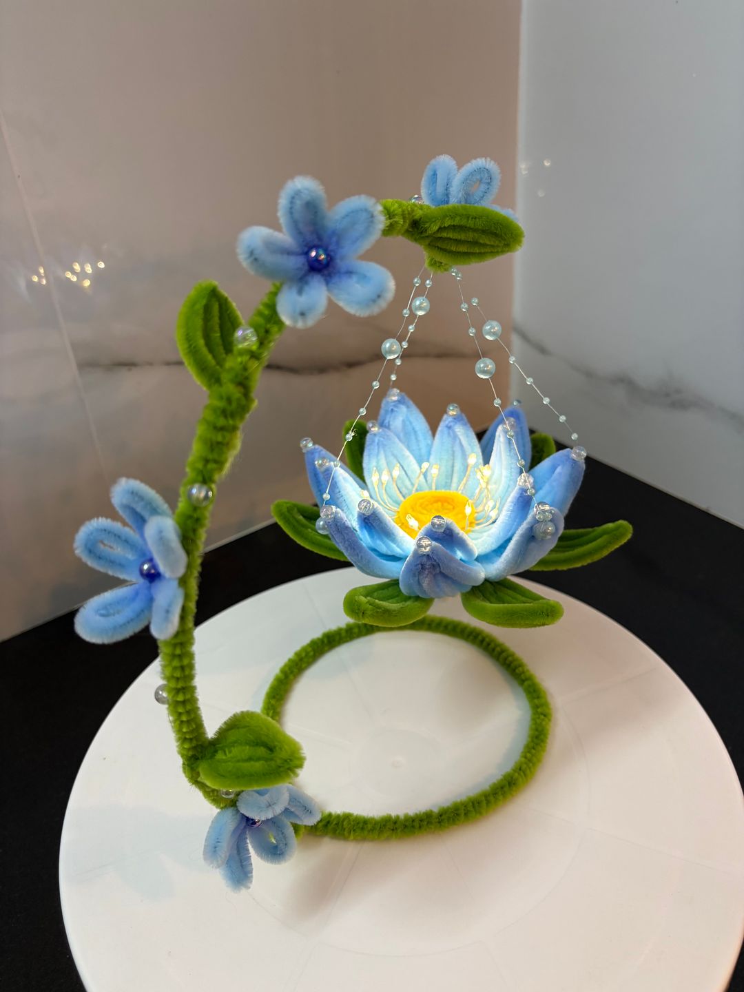 Blue lotus lamp