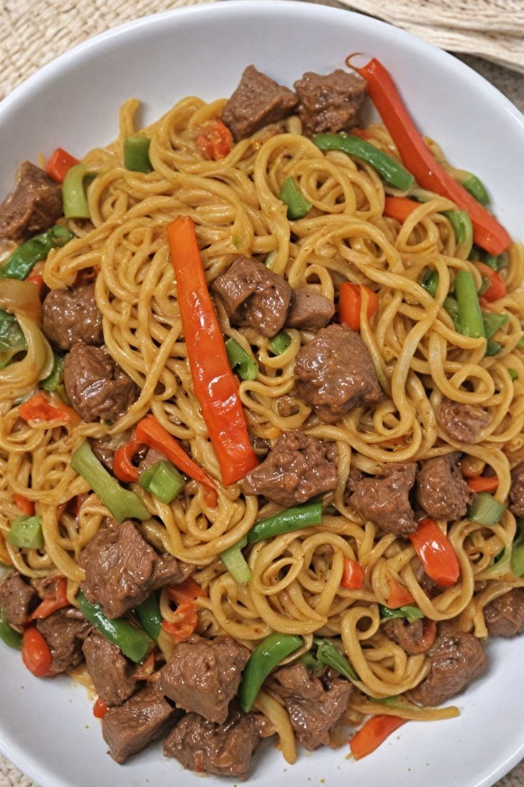Beef stir fry noodles with Vegetables 