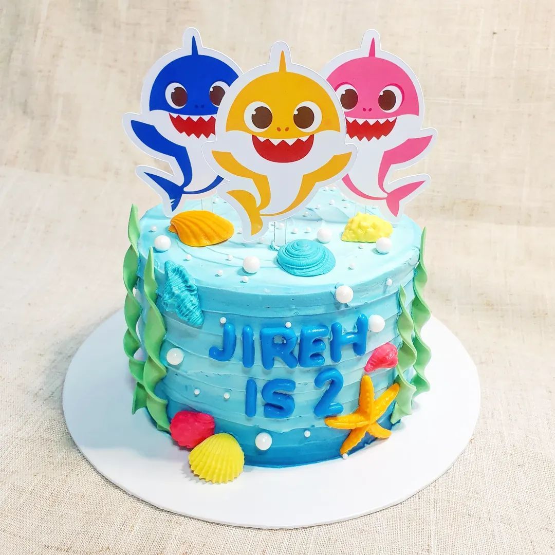 Baby Shark Cake