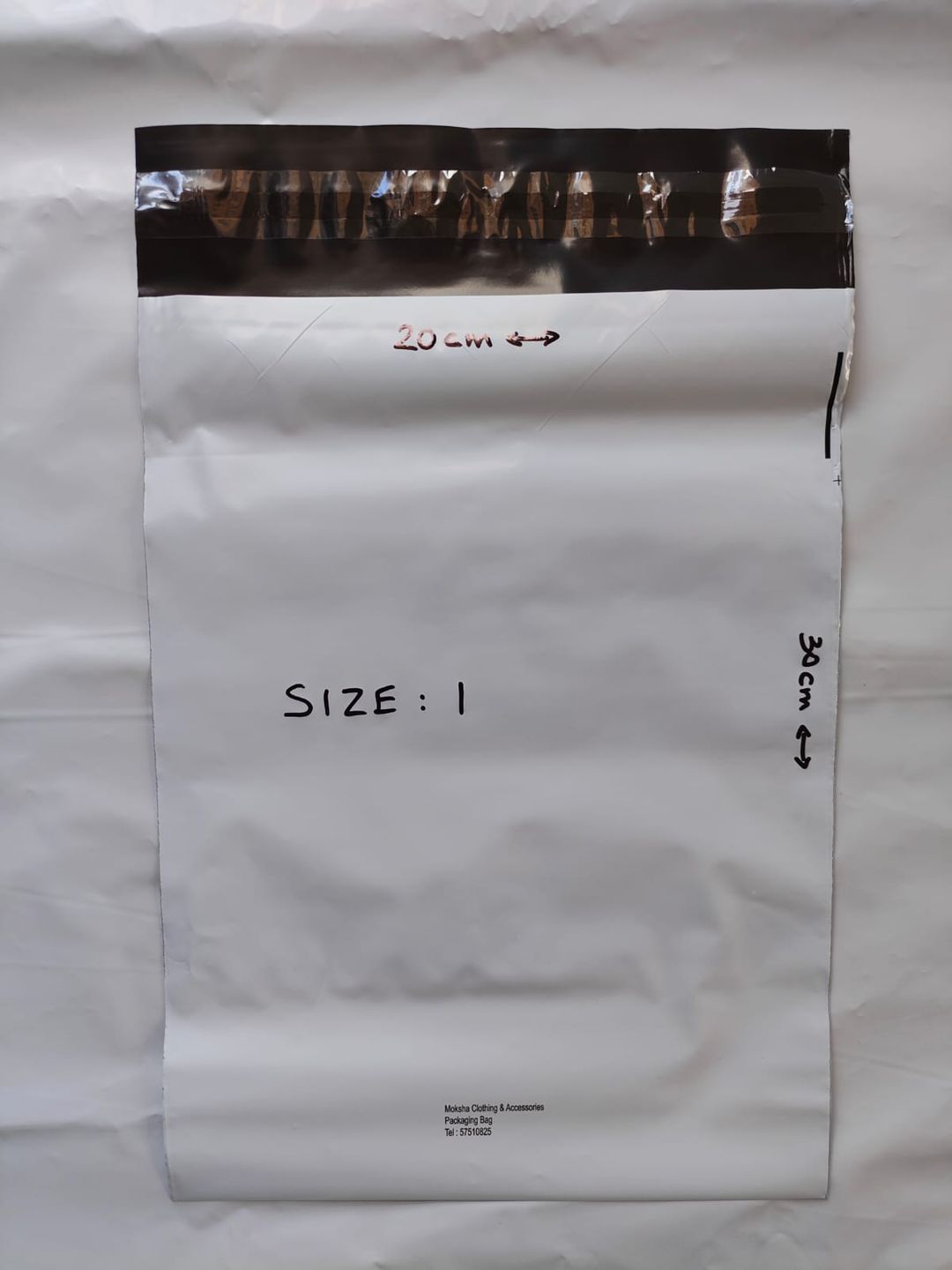 Size 1 : 20cm x 30cm (Light Grey) 