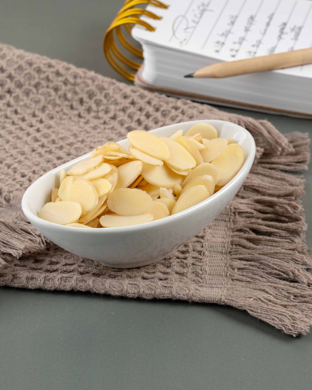 لوز شرائح (Sliced Almond)