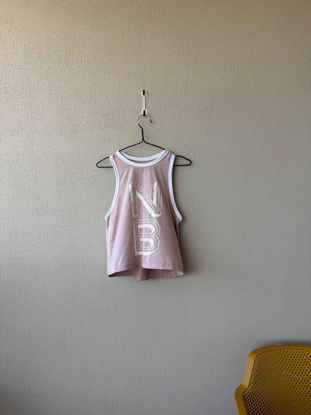 Musculosa Deportiva "NB"