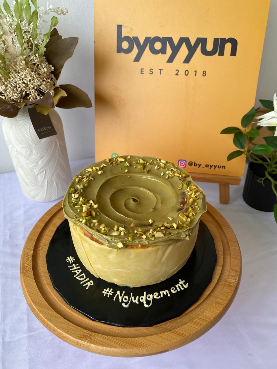 Pistachio Burnt Cheesecake