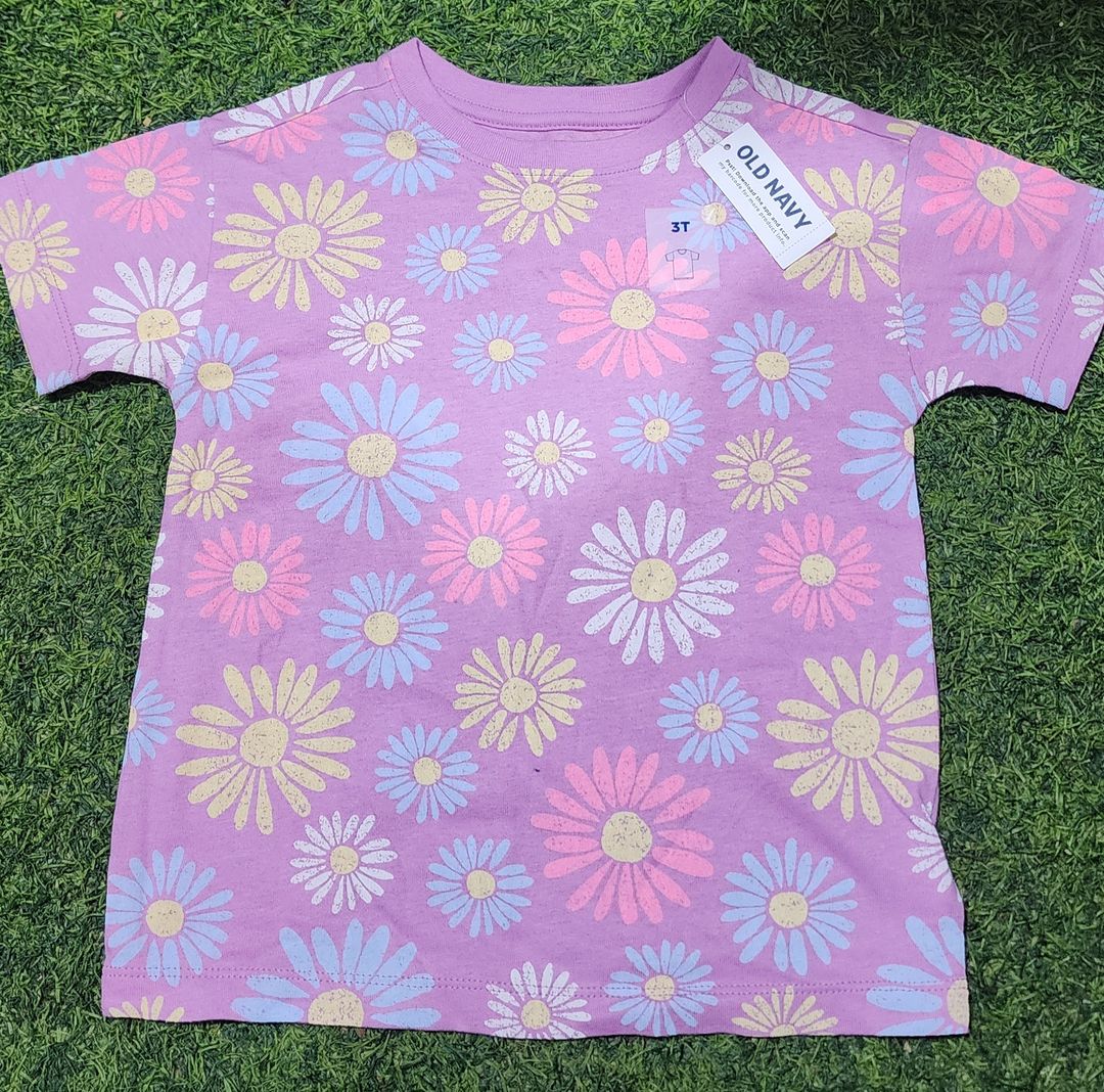 Oldnavy little girls t shirt size 3 & 5 years 