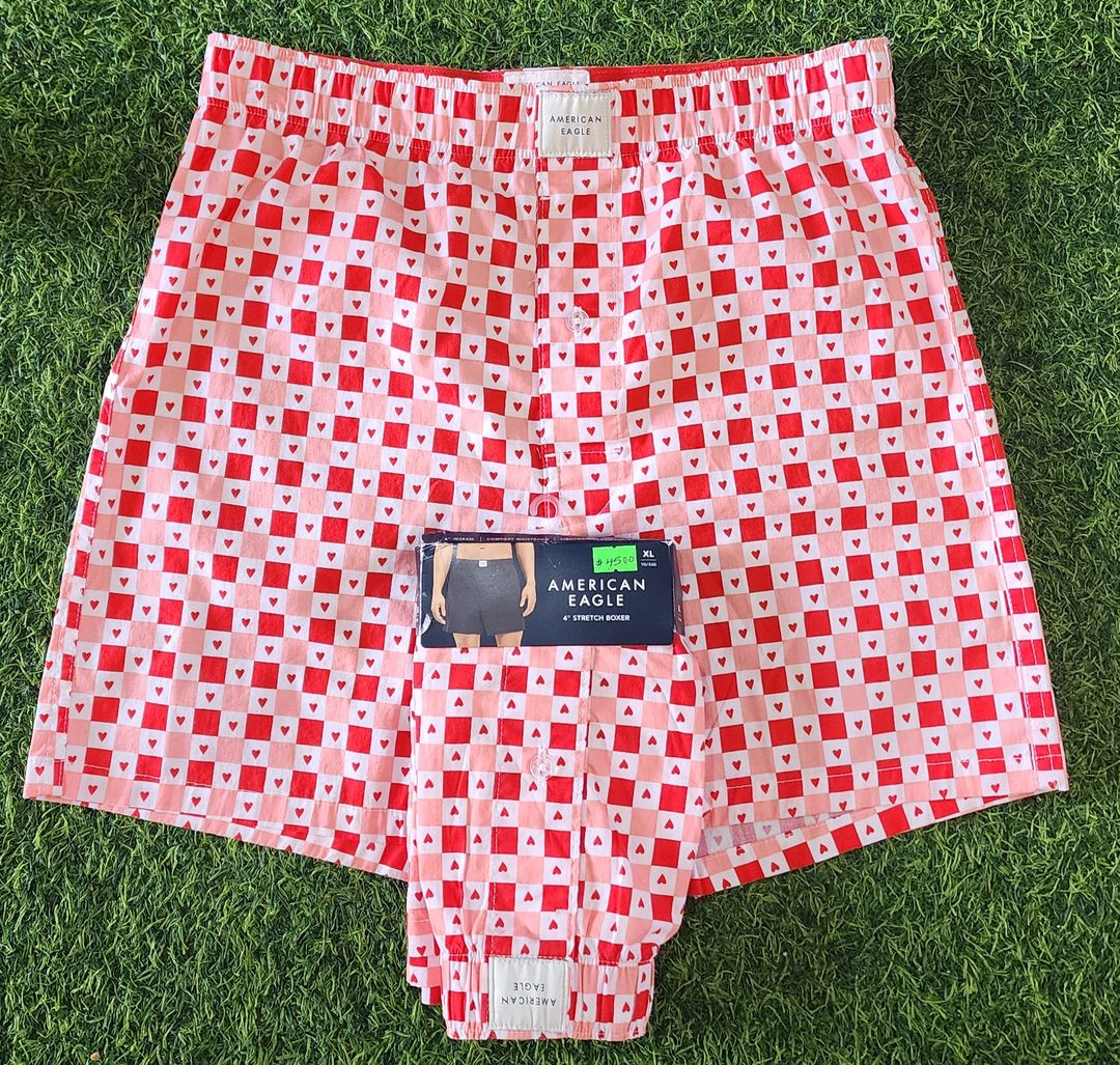 American Eagle men red hearts ❤️ boxer