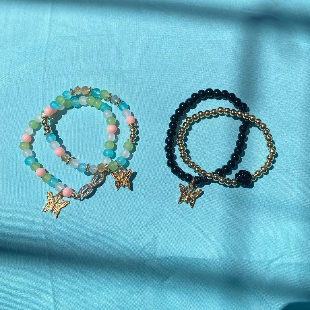Bracelets 