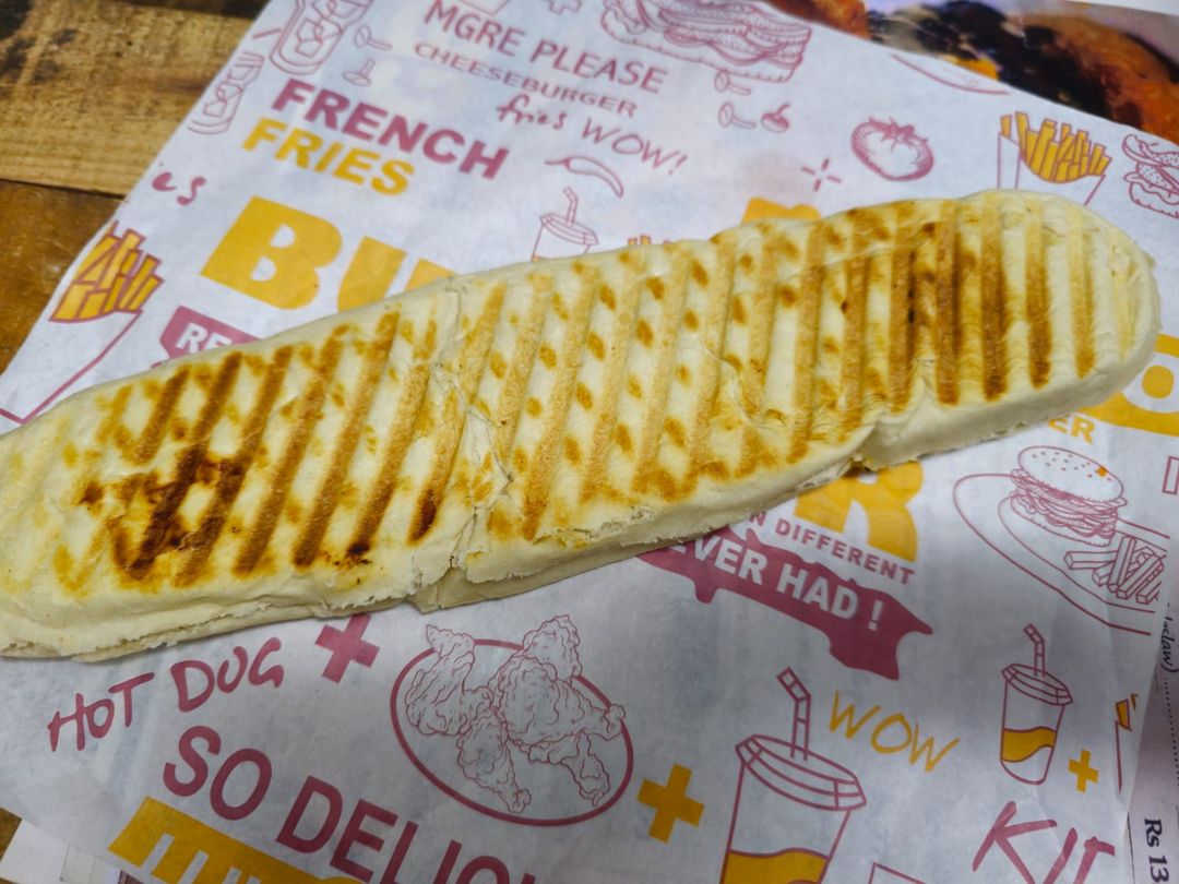 CHICKEN PANINI (chicken, basil, mozzarella, mayo