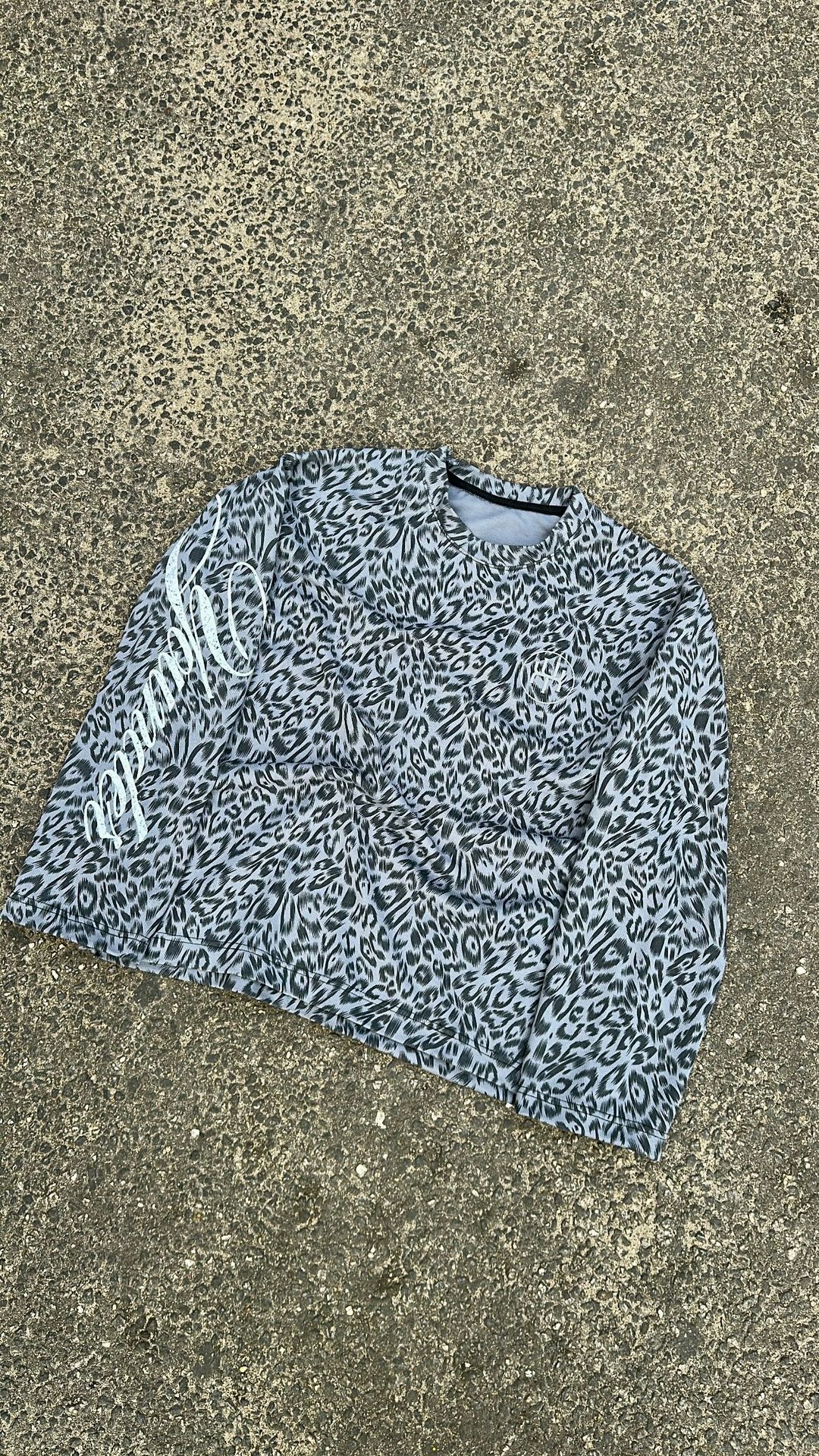 URBAN PREDATOR LONGSLEEVE