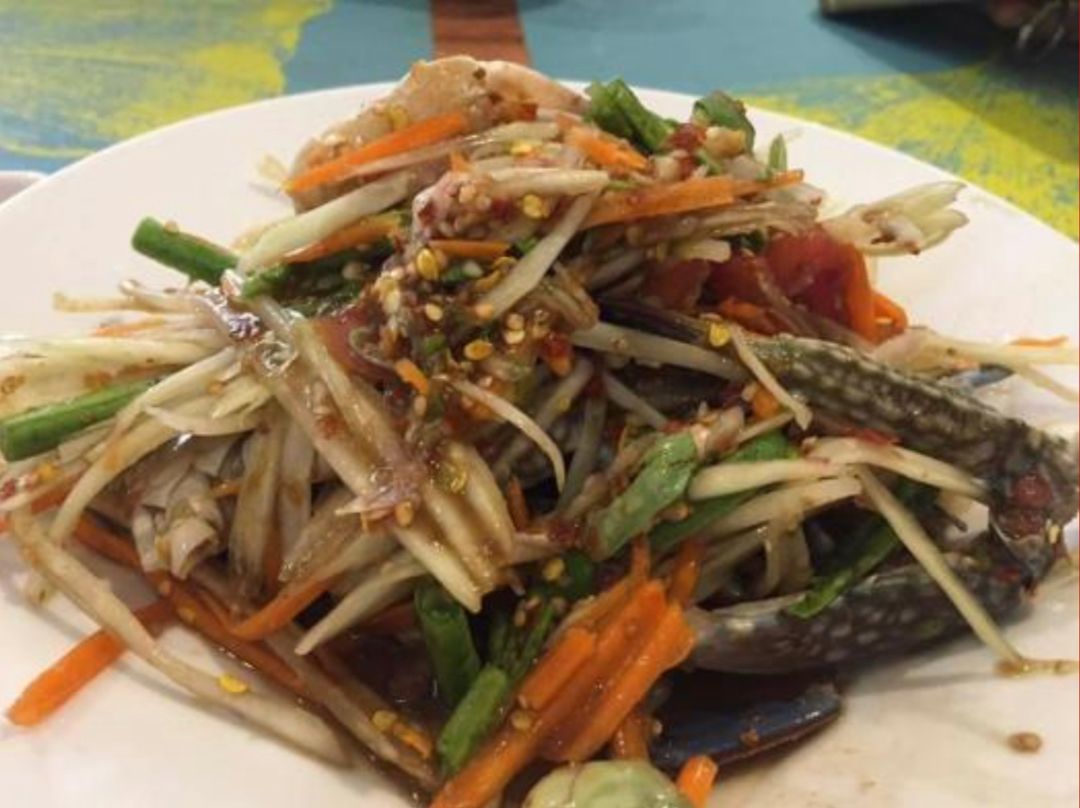 Papaya salad flower crab