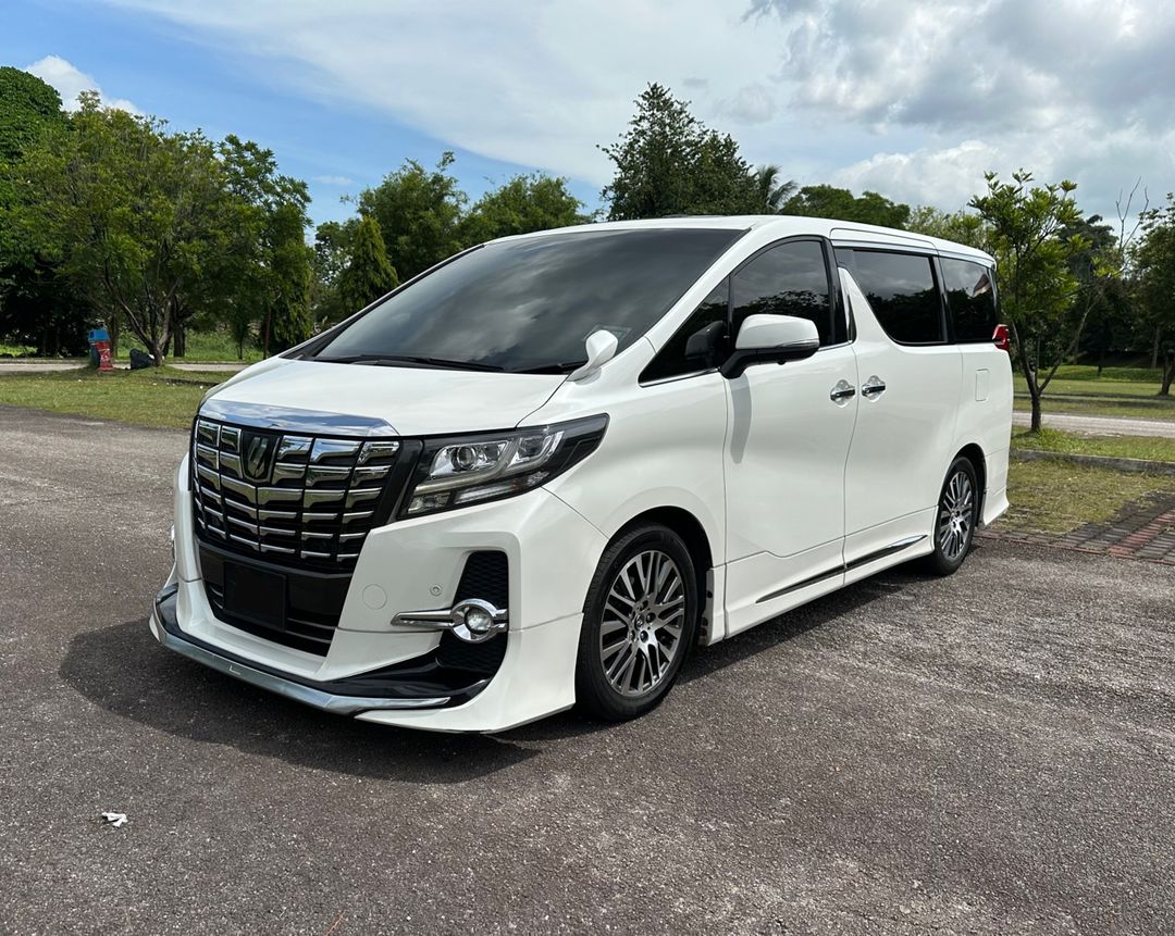 TOYOTA ALPHARD SC (PUTIH) - ROBOT