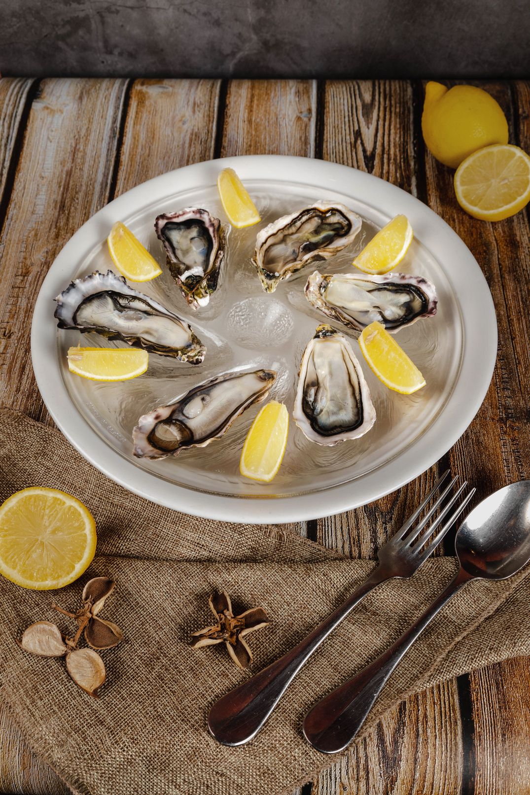 Fresh oysters 6pcs