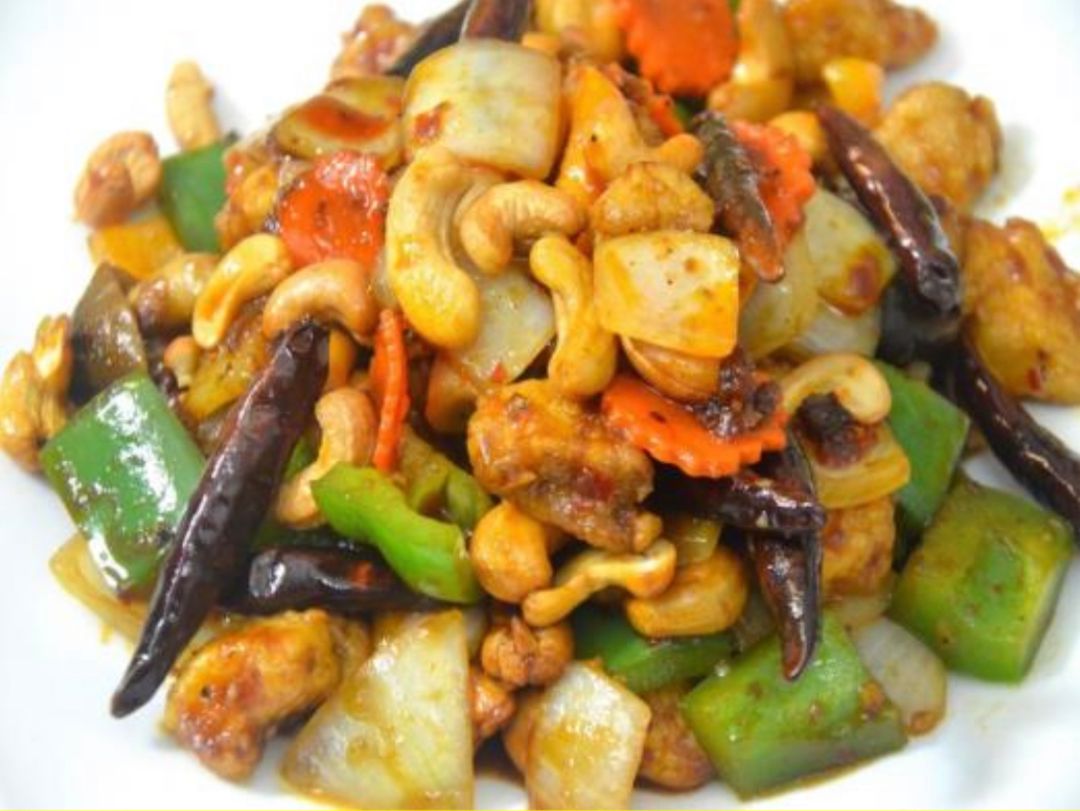 Stir fry chicken with cashew nuts