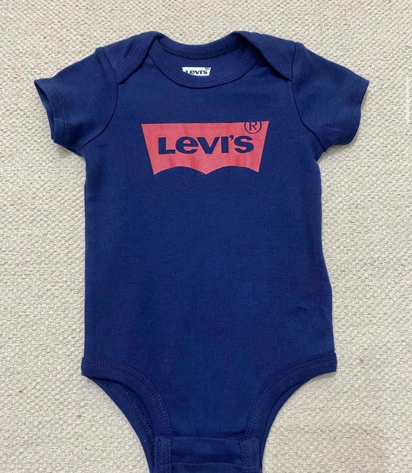 Levi’s short sleeve