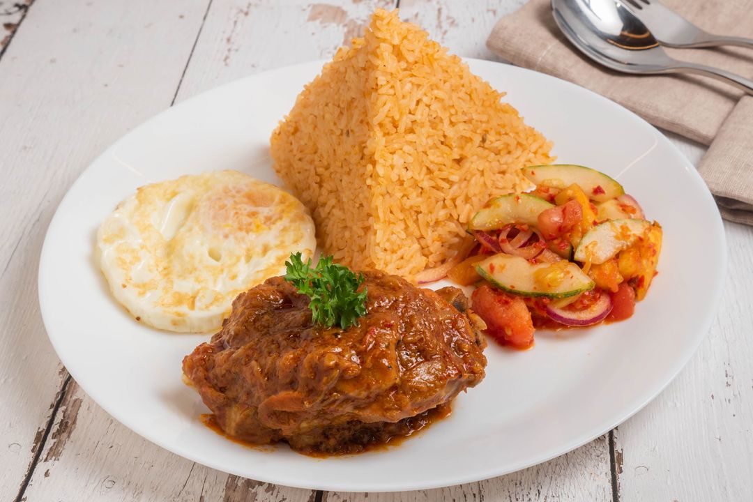 Yogurt Curry Chicken with Tomato Rice  |  酸奶咖哩鸡番茄饭  