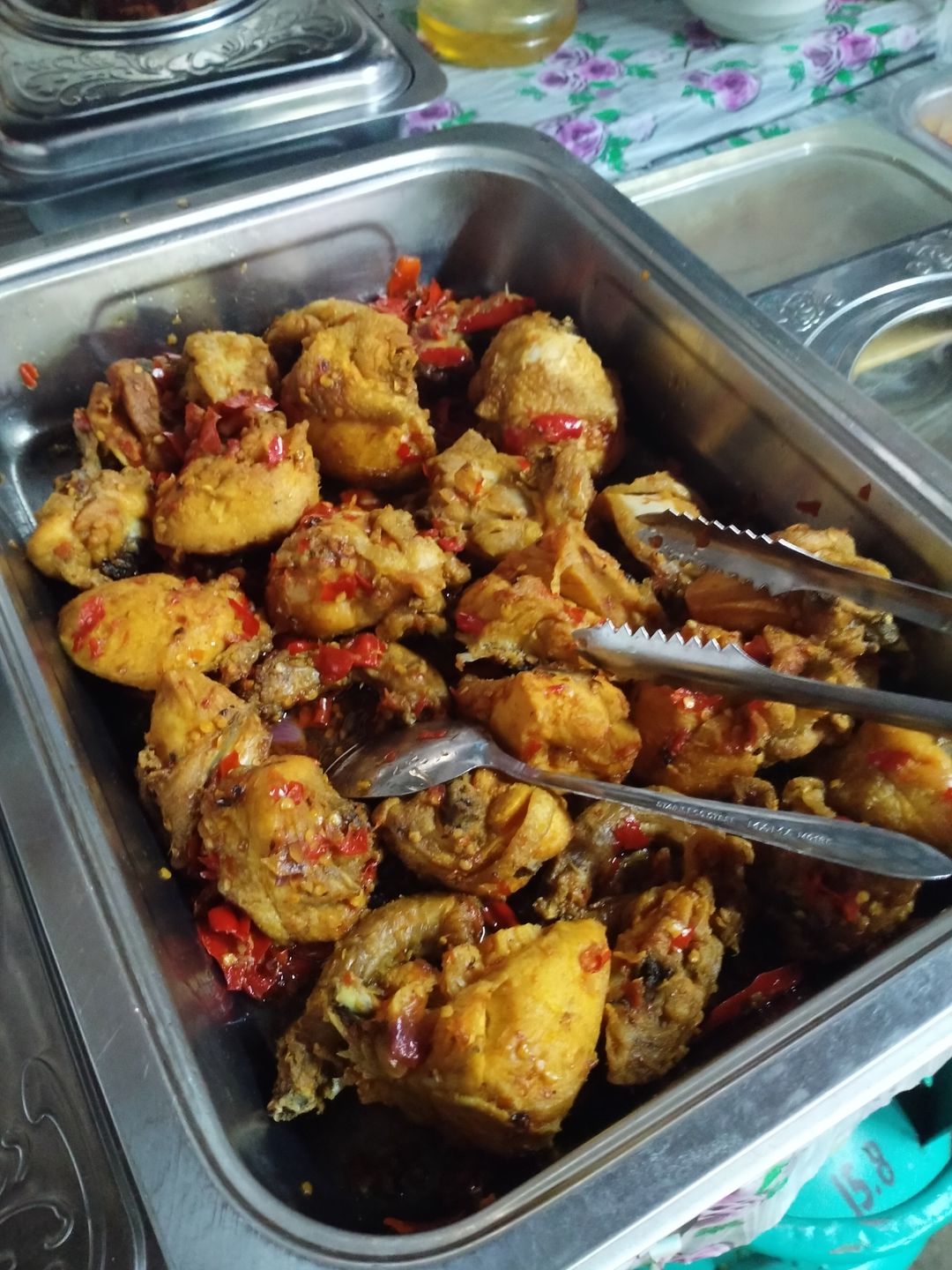 Ayam Berlada