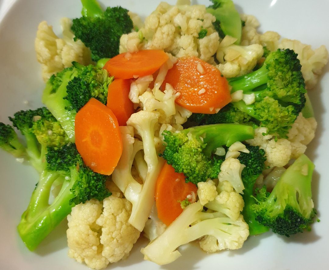 V 5 - 炒菜花 (Fried Broccoli & Cauliflower)