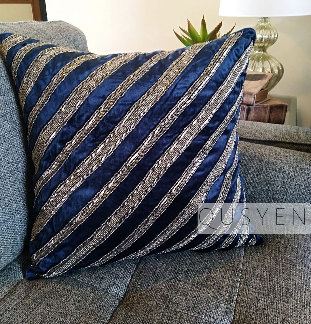 LUXE BLUE VELVET STRIPES