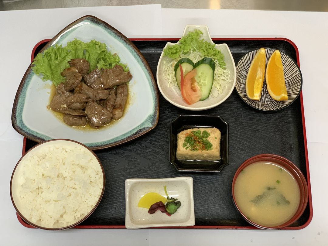 P012 Set - Saikoro Steak Set	サイコロステーキ弁当