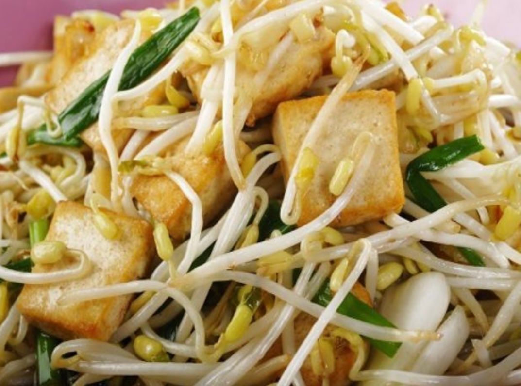 Stir fry beansprout with tofu